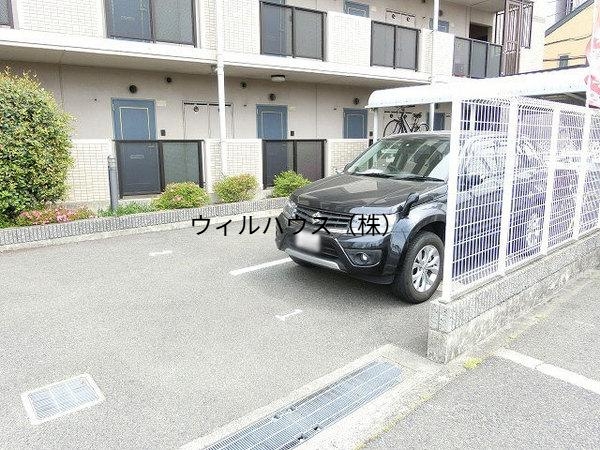 駐車場　敷地内駐車場！