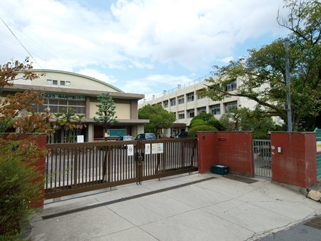 中学校　大町小学校（中学校）まで1092m
