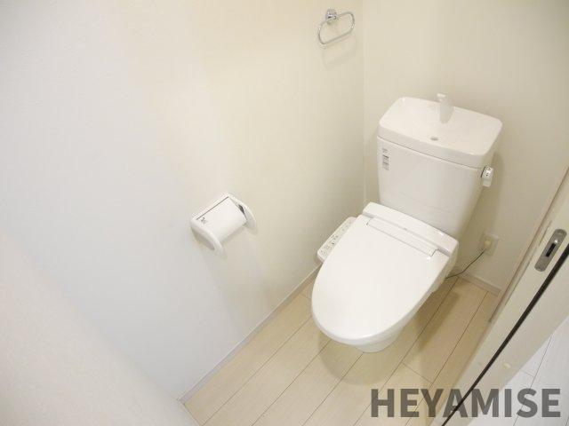 トイレ　※反転間取りのお部屋の写真です※