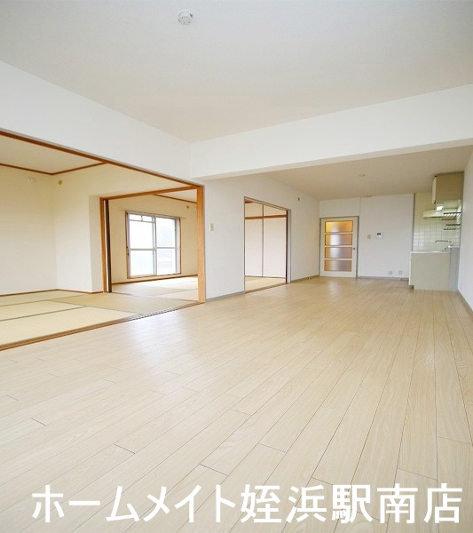 居室・リビング　★広々72平米の３LDK★参考写真