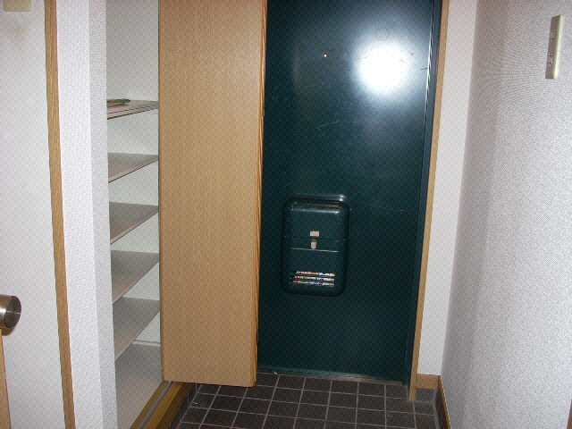 玄関　※別部屋写真