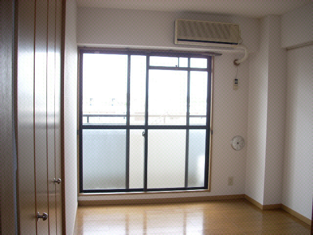 居室・リビング　※別部屋写真