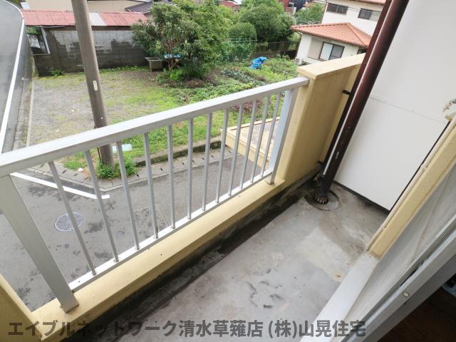 バルコニー　お洗濯にも便利なバルコニー付き