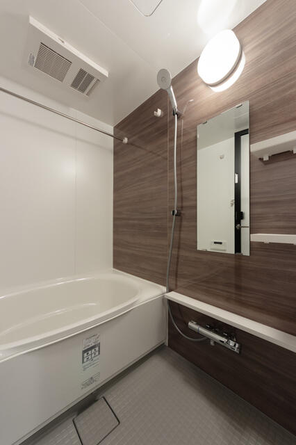 バス・シャワールーム　※写真は同タイプ住戸です。