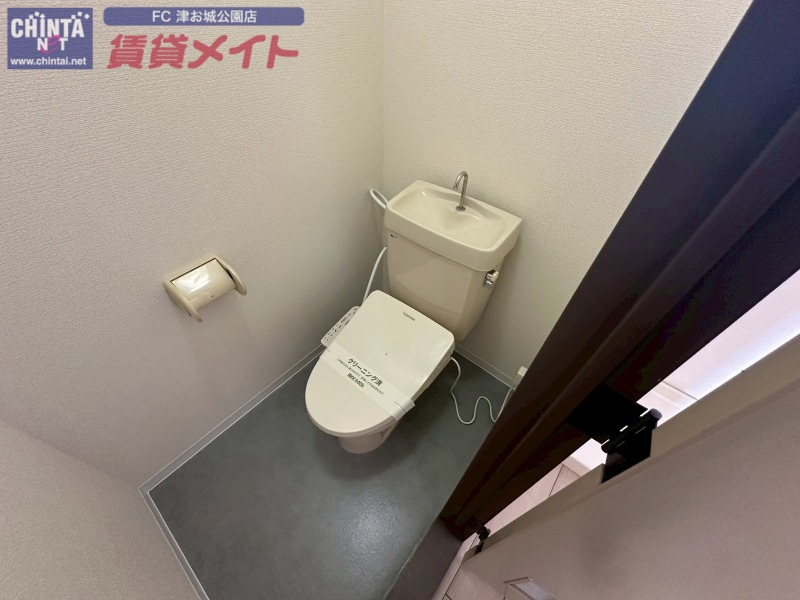 トイレ　同物件別部屋の写真