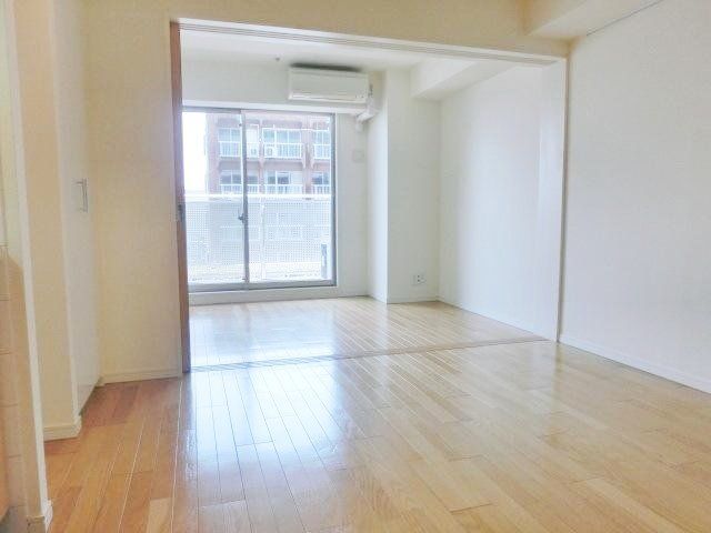 その他部屋・スペース　白を基調とした明るいお部屋