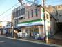 コンビニ　ファミリーマート百合丘三丁目店（コンビニ）まで608m