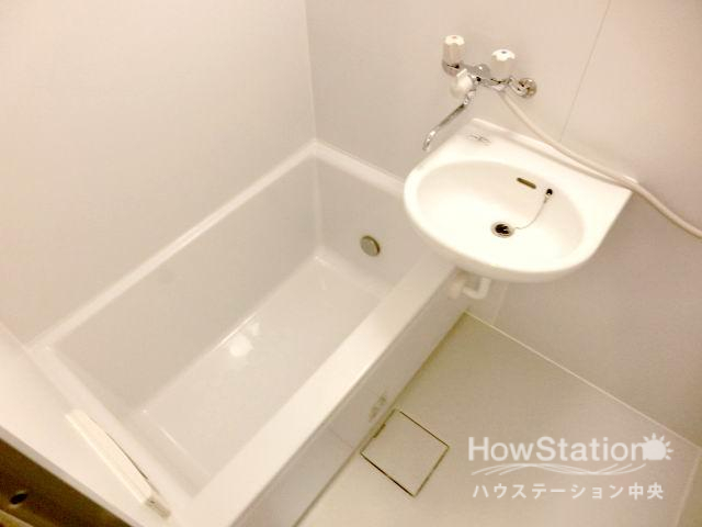 バス・シャワールーム　同建物別号室参考写真