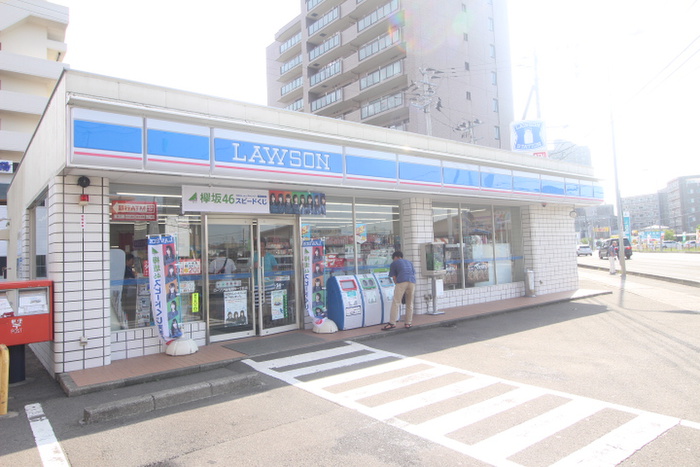 コンビニ　ローソン　高砂一丁目店（コンビニ）まで724m