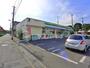 コンビニ　ファミリーマート足立西竹の塚一丁目店（コンビニ）まで90m