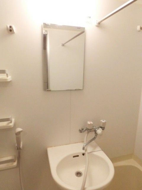 洗面設備　洗面台あり