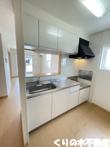 キッチン　反転同タイプのお部屋です（現況を優先します）