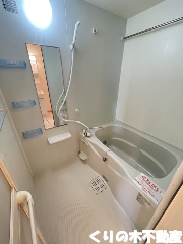 バス・シャワールーム　反転同タイプのお部屋です（現況を優先します）