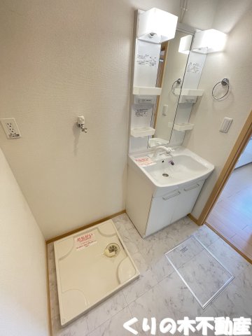 洗面設備　反転同タイプのお部屋です（現況を優先します）