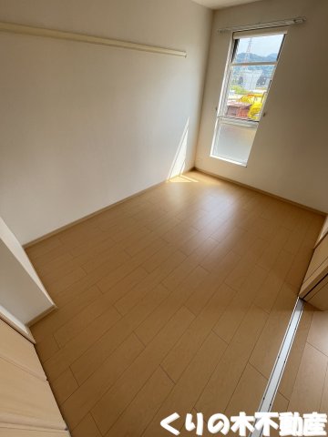 その他部屋・スペース　反転同タイプのお部屋です（現況を優先します）※窓の形状は異な
