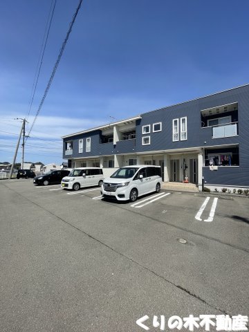 駐車場　駐車場に車を止められます
