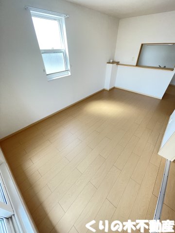 居室・リビング　反転同タイプのお部屋です（現況を優先します）