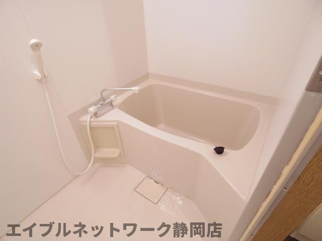 バス・シャワールーム　きれいなお風呂です