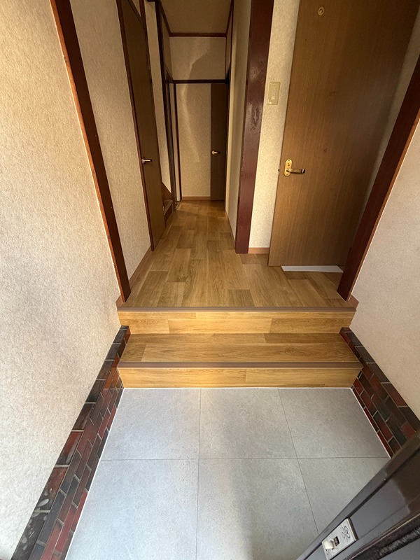 三井南町16-3貸家の玄関写真