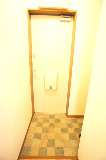 玄関　広々とした玄関です♪
