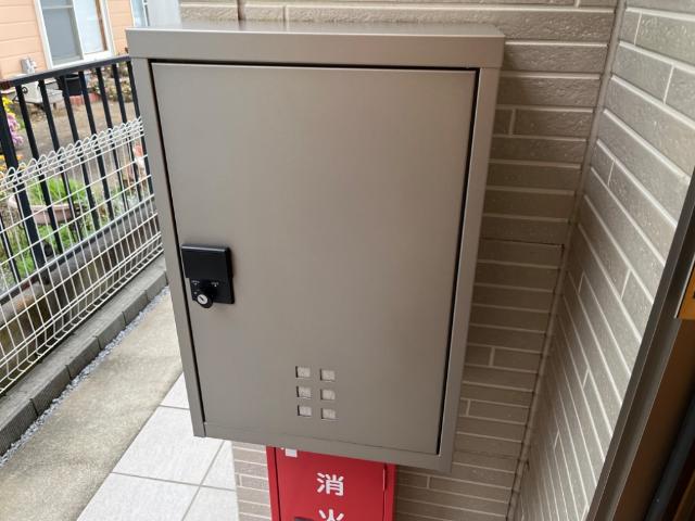 玄関　宅配ボックス