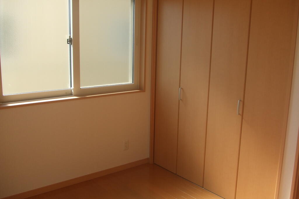 その他設備　2面採光で明るい居室