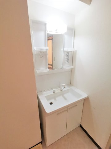 洗面設備　別号室の画像です。ご参考下さい。