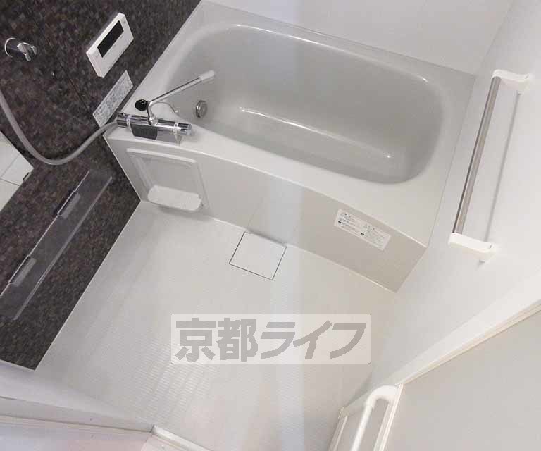バス・シャワールーム　リラックスできるバスルーム・