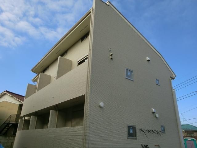 建物外観　★閑静な住宅街で落ち着いた環境です★