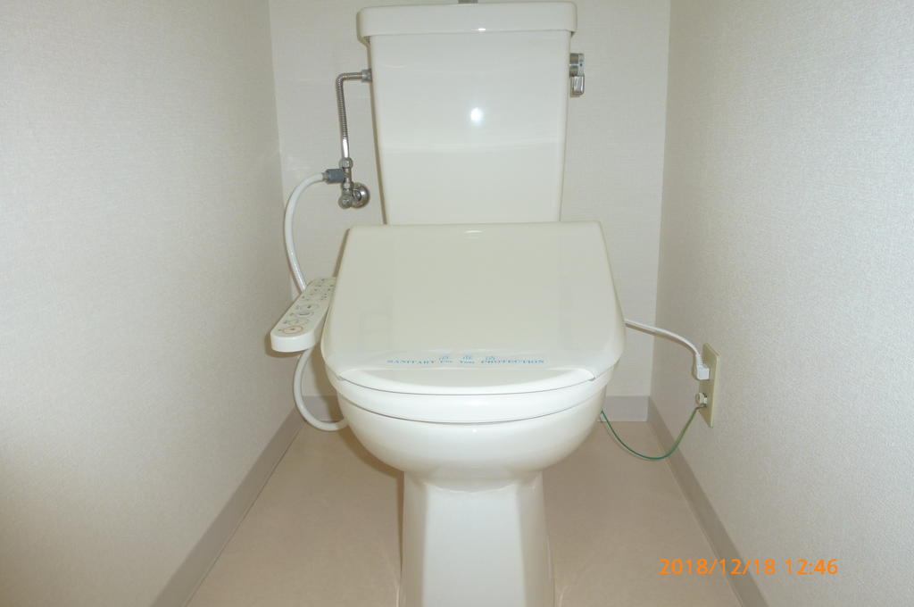 東武東上線 大山駅 徒歩3分 4階建 築35年のトイレ写真