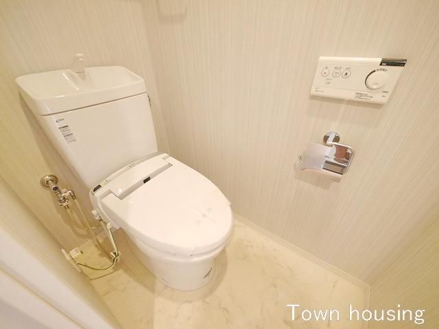 トイレ　同物件別部屋写真