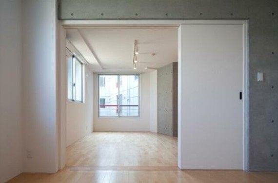 居室・リビング　明るいお部屋ですね♪