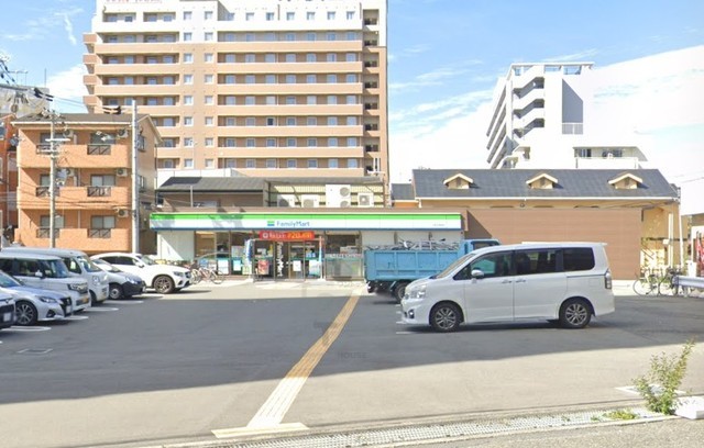 コンビニ　ファミリーマート　大阪空港前（コンビニ）まで120m