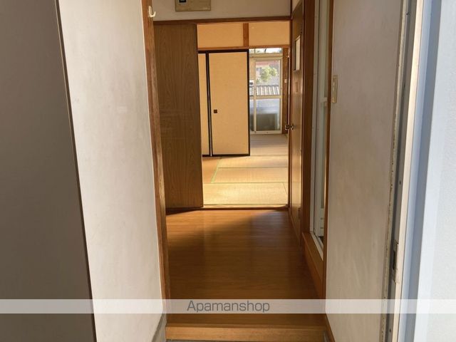 瀬谷アパートの玄関写真