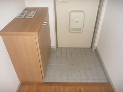 玄関　下駄箱付玄関