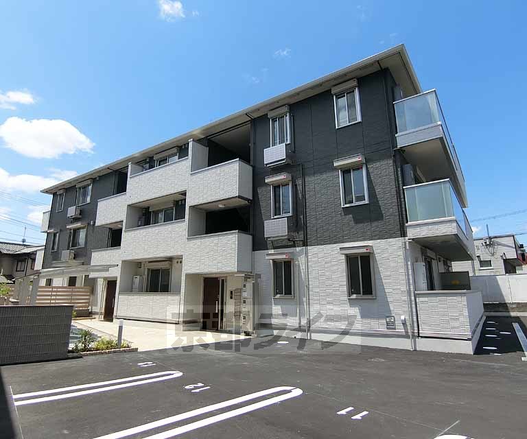 【レガートIIの建物外観】