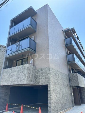 【RELUXIA三軒茶屋の建物外観】