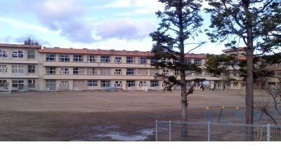 【メルベーユオグラジIIの小学校】