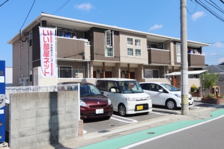 福岡市東区土井のアパートの建物外観