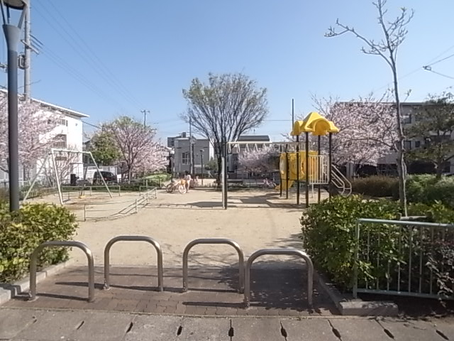 【ラシュレ・ウエスト六甲の公園】