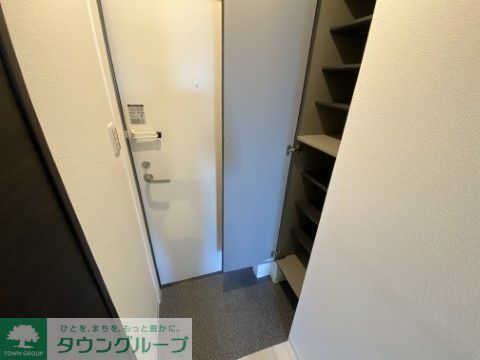 【さいたま市北区吉野町のアパートの玄関】