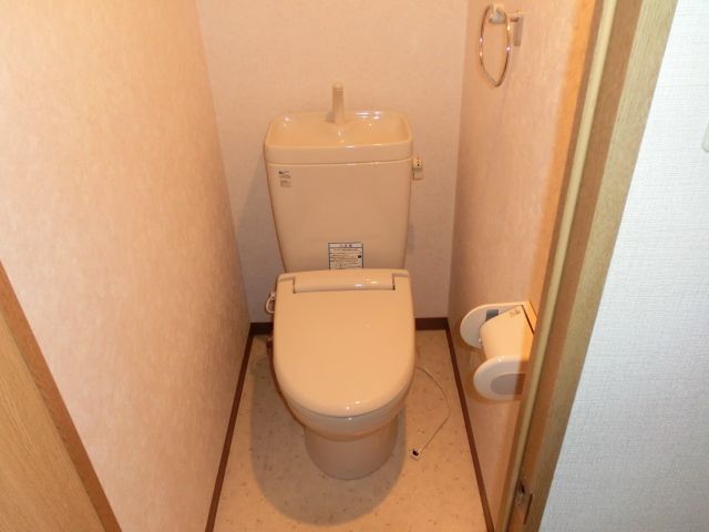 トイレ　真っ白なトイレは自分だけの癒しの空間♪