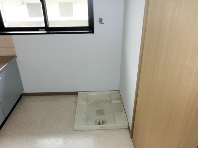 その他部屋・スペース　室内洗濯機置き場です！ルンルン気分でお洗濯！