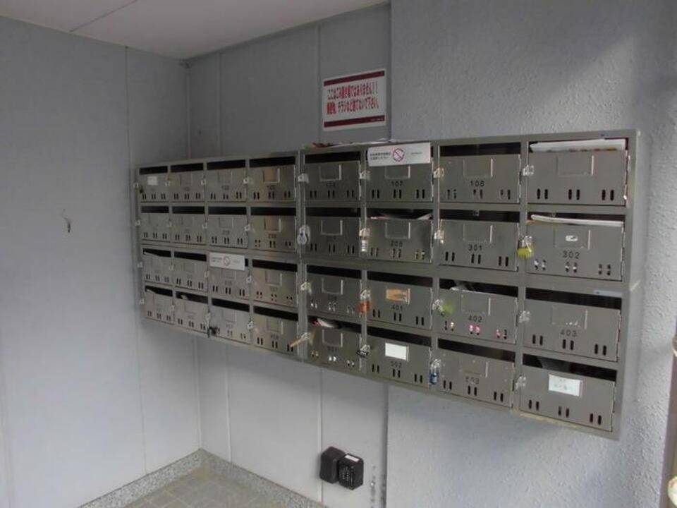 エントランス　メールBOX