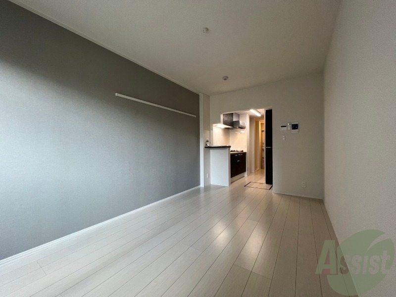 その他部屋・スペース　寝室としてもスペースに余裕があり、陽当たりが良いですね。