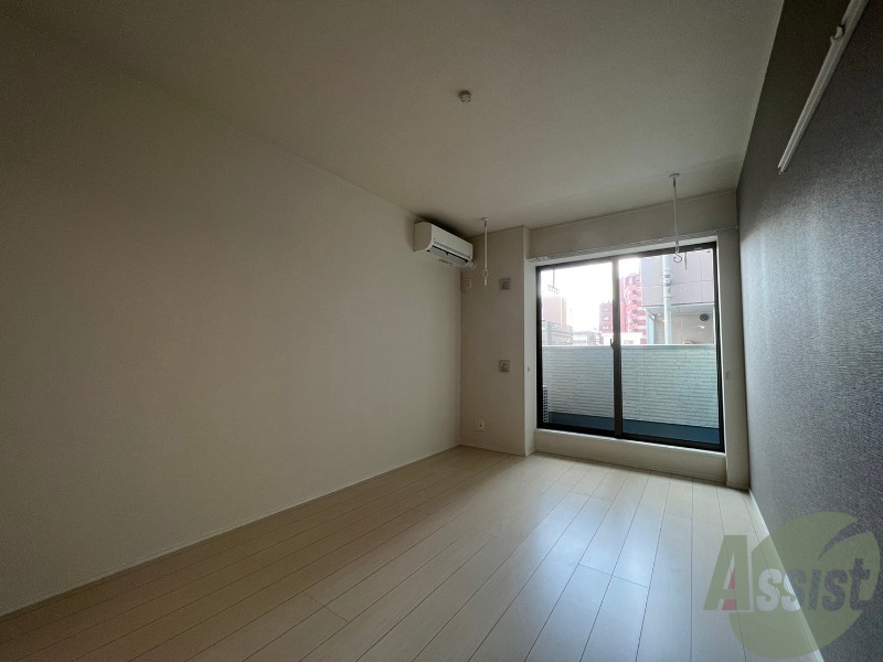 居室・リビング　陽当たりが良く、広々として過ごしやすそうです。