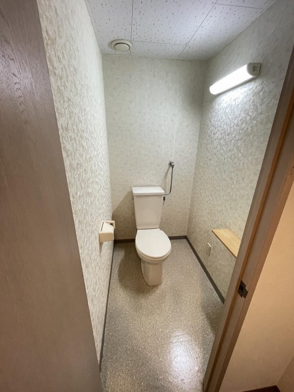 トイレ　トイレ