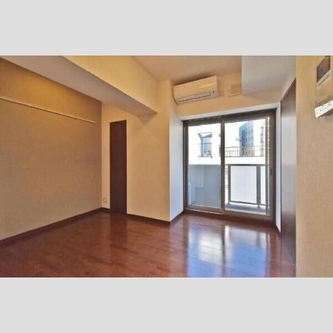 居室・リビング　室内