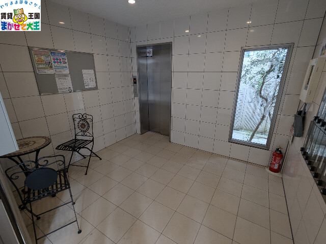 ロビー　外観写真（昼）