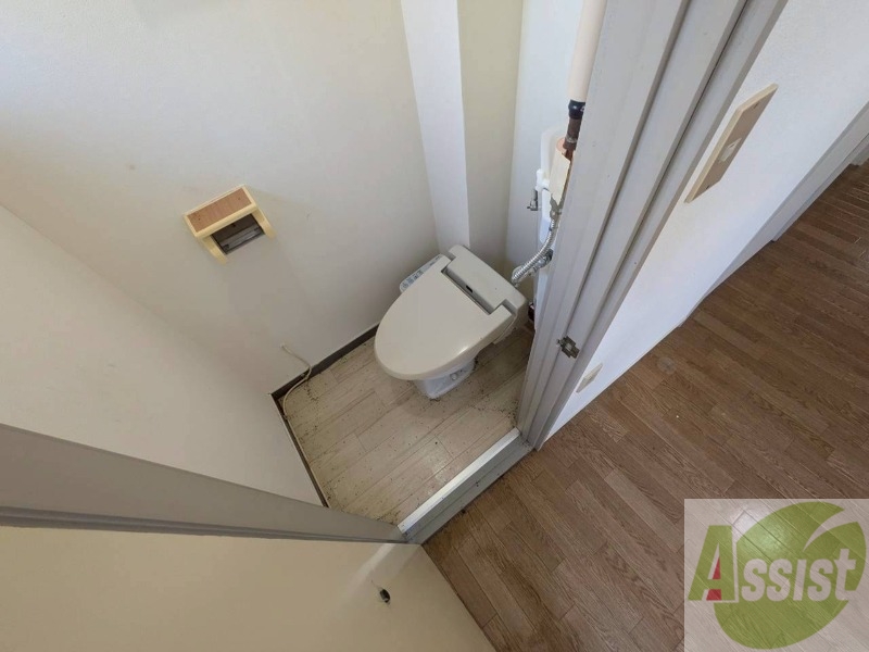 トイレ　ウォシュレット機能がついたトイレ。安心して使用できますね。